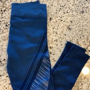 NUX brand leggings, Size Small